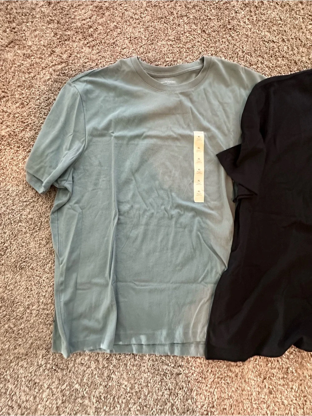 Banana Republic Men’s V-Neck Tee Bundle XL NWT